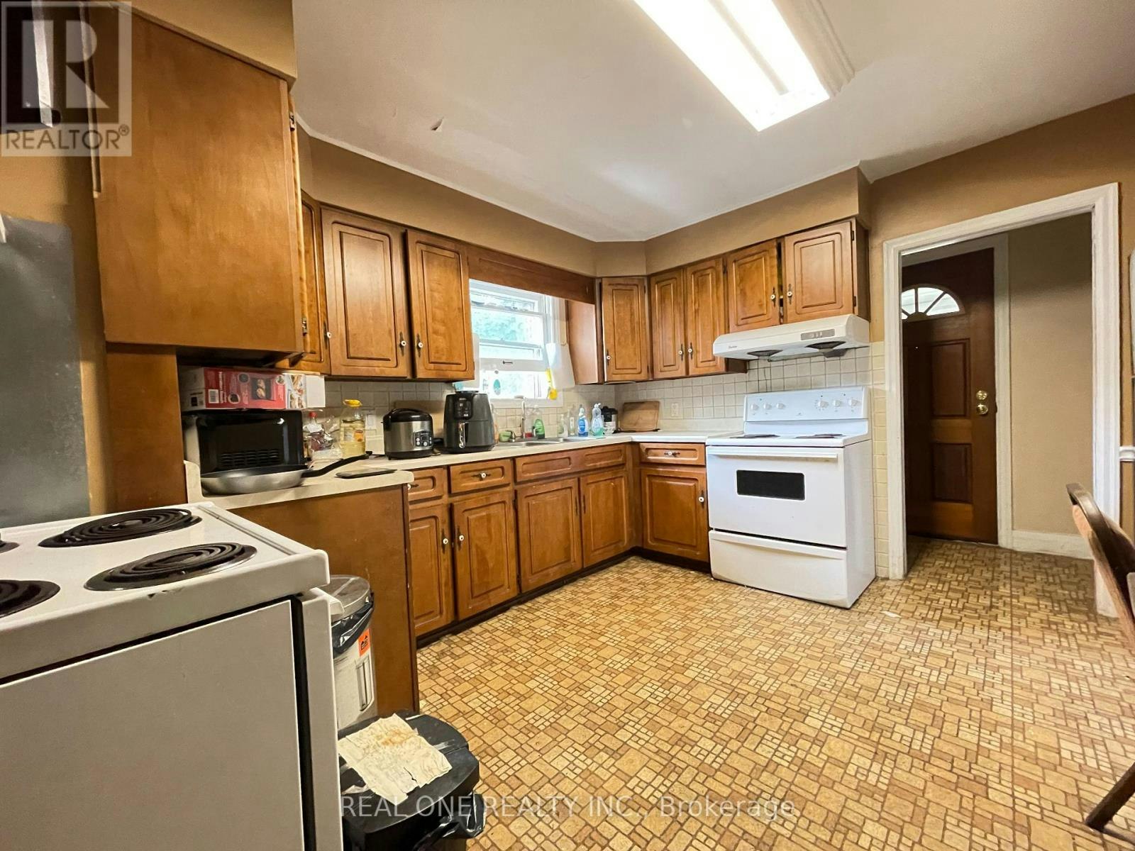 35 Bowman (B Street, Hamilton, ON, L8S 2T4 - 9