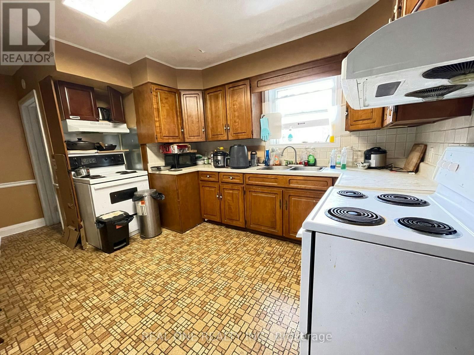 35 Bowman (B Street, Hamilton, ON, L8S 2T4 - 10