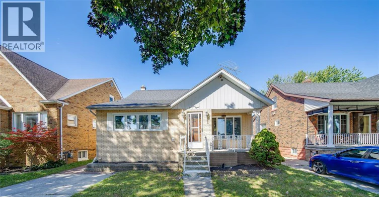 UPPER-1715 Alexis Road, Windsor, ON, N8Y 4P3