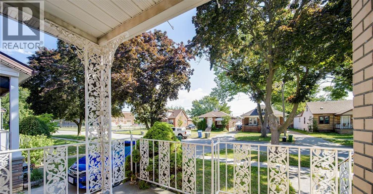 UPPER-1715 Alexis Road, Windsor, ON, N8Y 4P3 - 3