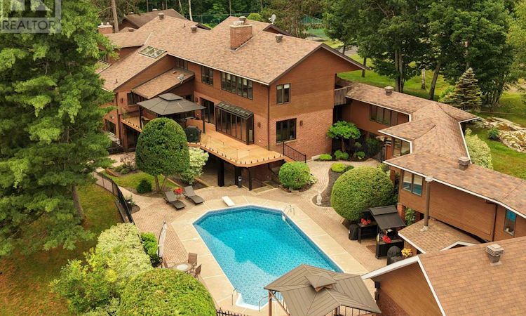 17 Island View Lane