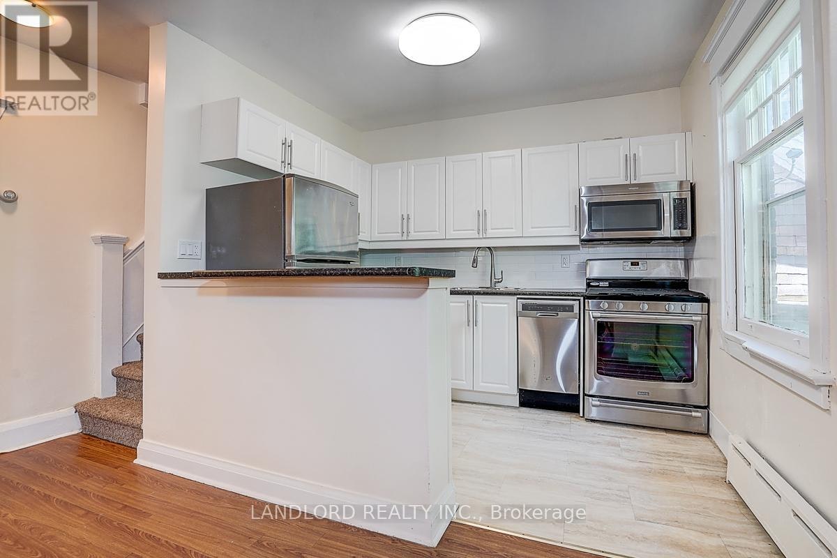 UPPER-92 Neville Park Boulevard, Toronto, ON, M4E 3P8 - 16