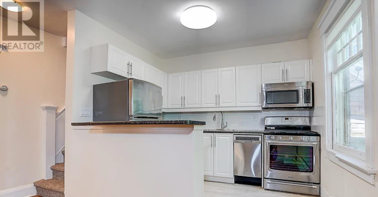 UPPER-92 Neville Park Boulevard, Toronto, ON, M4E 3P8 - 16