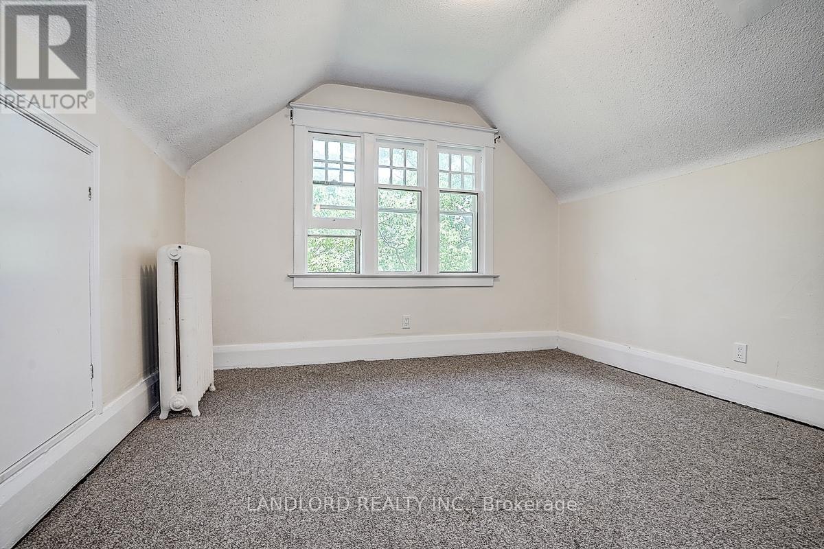 UPPER-92 Neville Park Boulevard, Toronto, ON, M4E 3P8 - 24