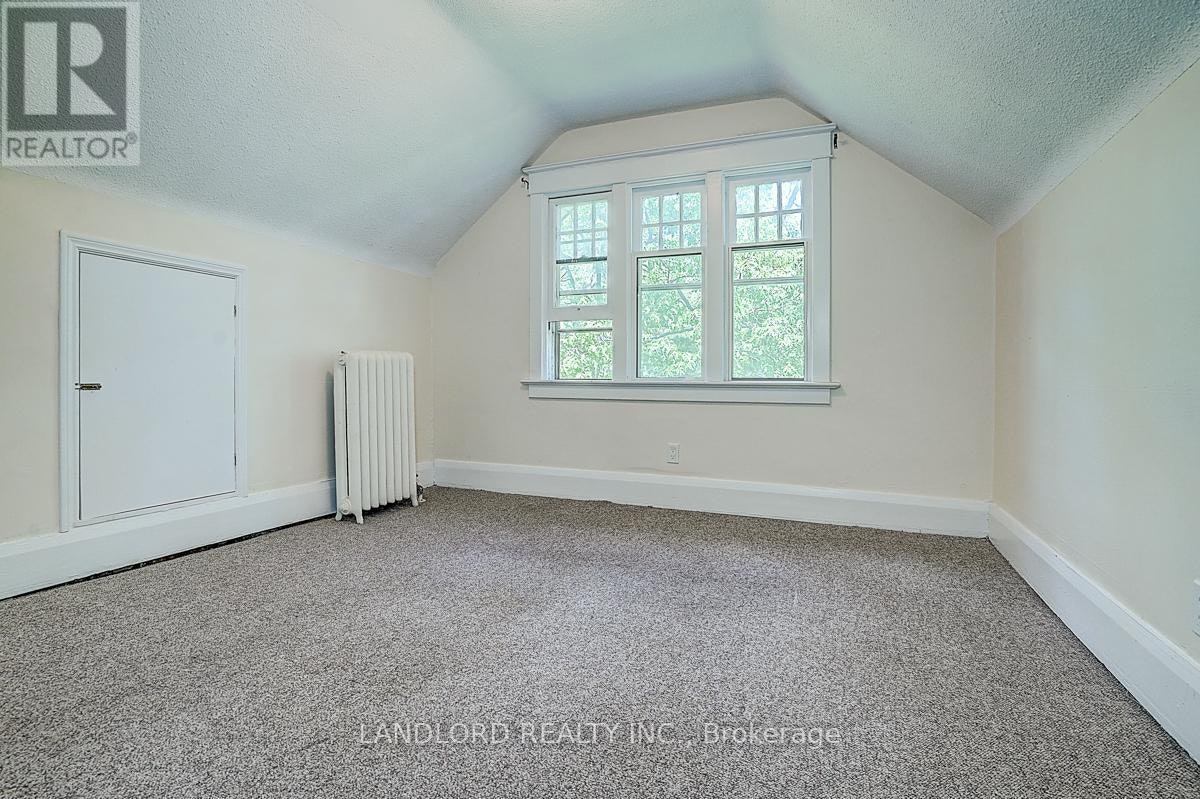 UPPER-92 Neville Park Boulevard, Toronto, ON, M4E 3P8 - 25