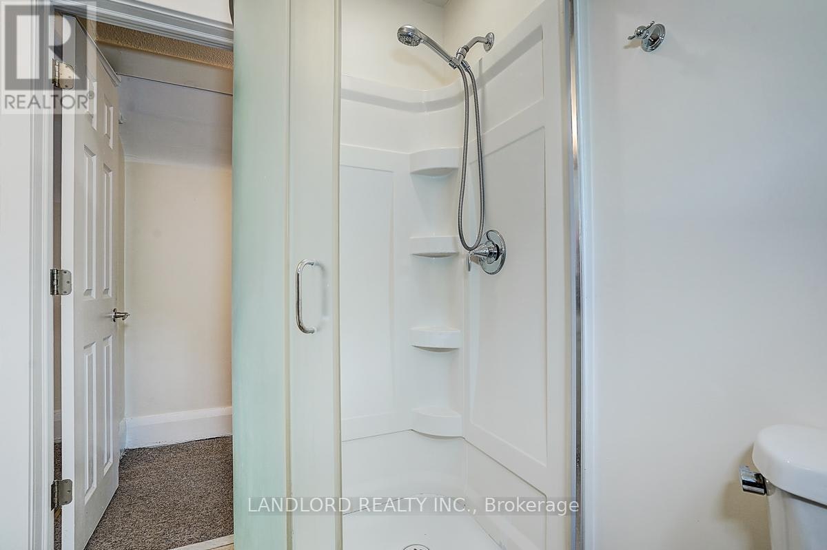 UPPER-92 Neville Park Boulevard, Toronto, ON, M4E 3P8 - 32