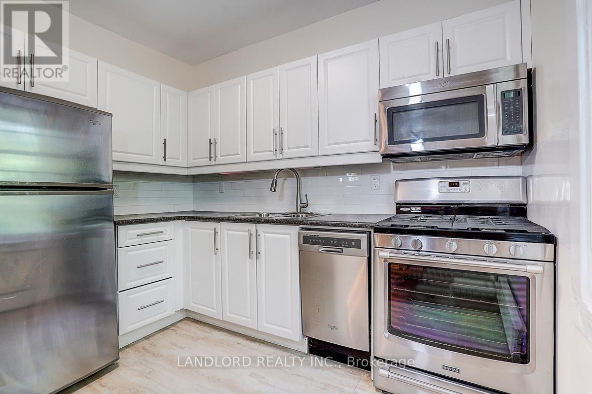 UPPER-92 Neville Park Boulevard, Toronto, ON, M4E 3P8 - 17
