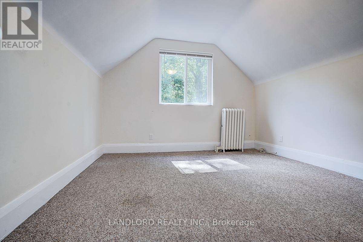 UPPER-92 Neville Park Boulevard, Toronto, ON, M4E 3P8 - 30