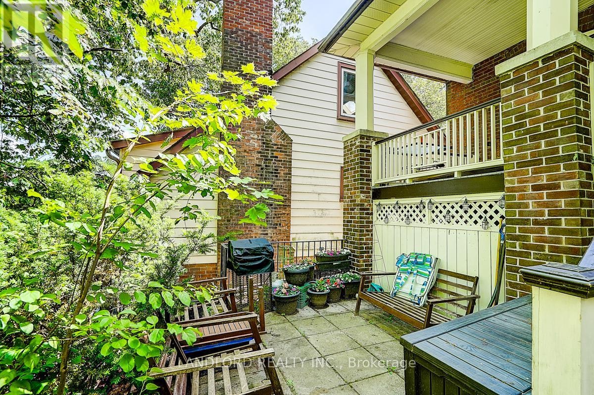 UPPER-92 Neville Park Boulevard, Toronto, ON, M4E 3P8 - 6