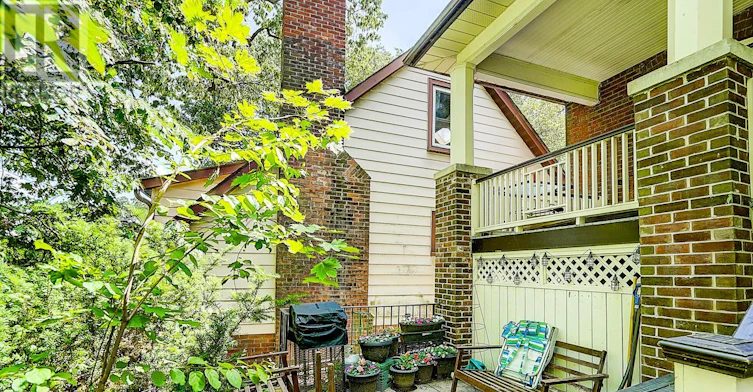 UPPER-92 Neville Park Boulevard, Toronto, ON, M4E 3P8 - 6