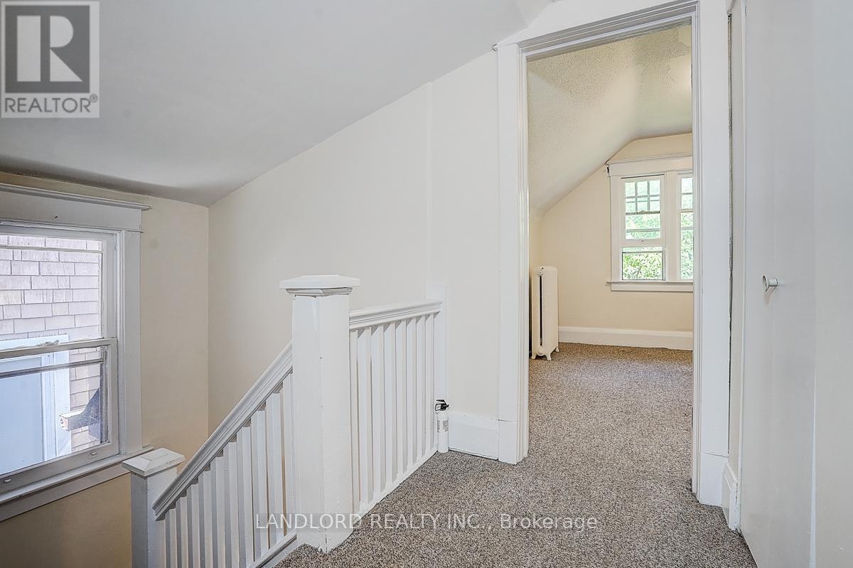 UPPER-92 Neville Park Boulevard, Toronto, ON, M4E 3P8 - 23