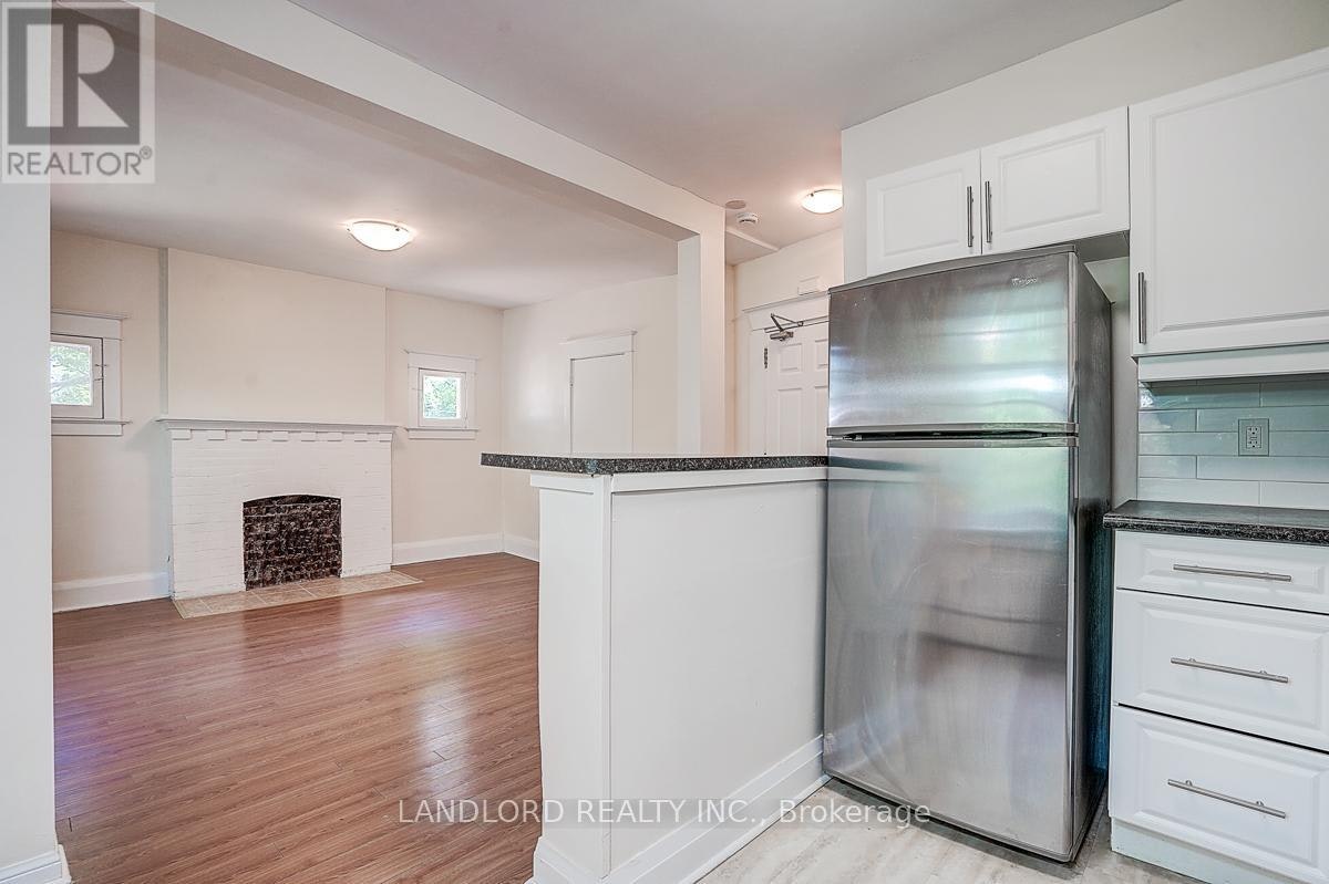 UPPER-92 Neville Park Boulevard, Toronto, ON, M4E 3P8 - 20