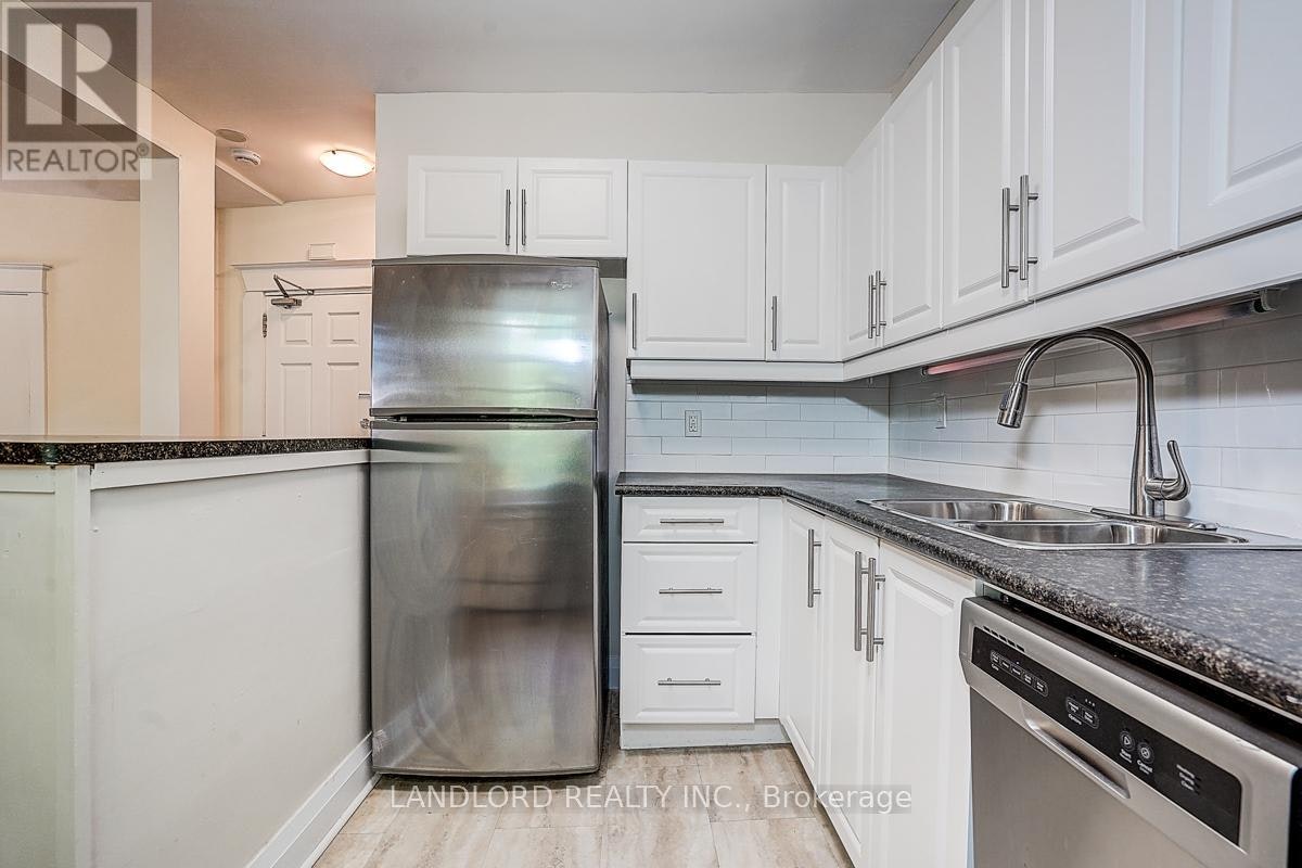 UPPER-92 Neville Park Boulevard, Toronto, ON, M4E 3P8 - 19