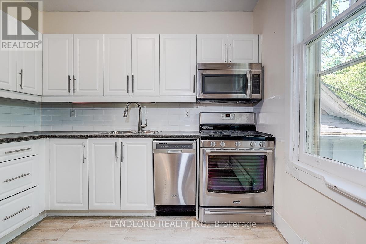 UPPER-92 Neville Park Boulevard, Toronto, ON, M4E 3P8 - 18