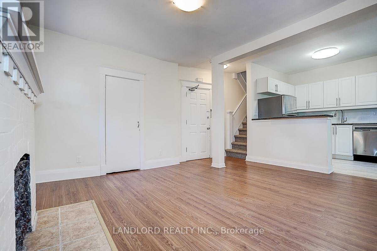 UPPER-92 Neville Park Boulevard, Toronto, ON, M4E 3P8 - 14