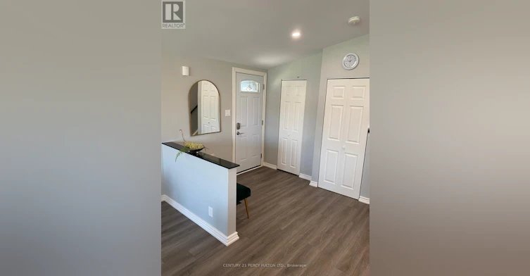 876 Antonio Street, Pickering, ON, L1W 1T3 - 3
