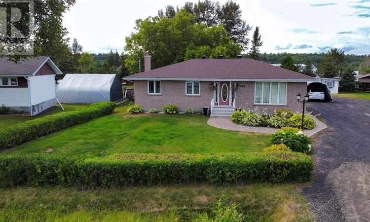 390 Aurore Drive