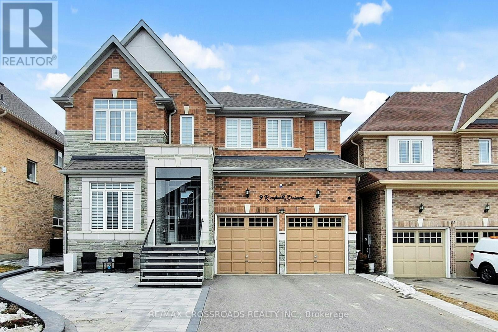9 Kingknoll Crescent, Georgina, ON, L4P 0H6