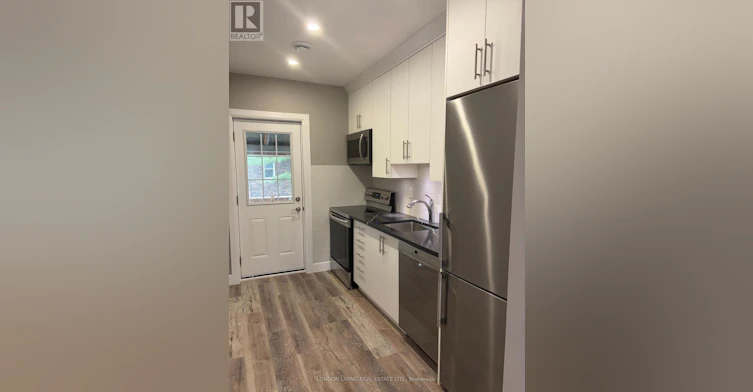 9 Beaconsfield Avenue, London, ON, N6C 1B4 - 4