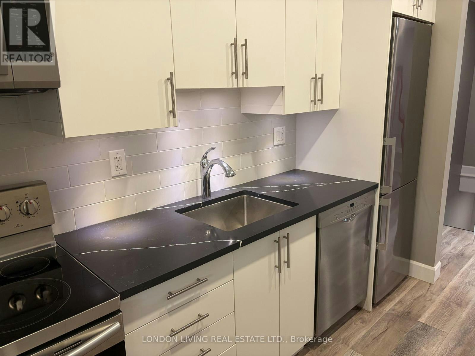 9 Beaconsfield Avenue, London, ON, N6C 1B4 - 6