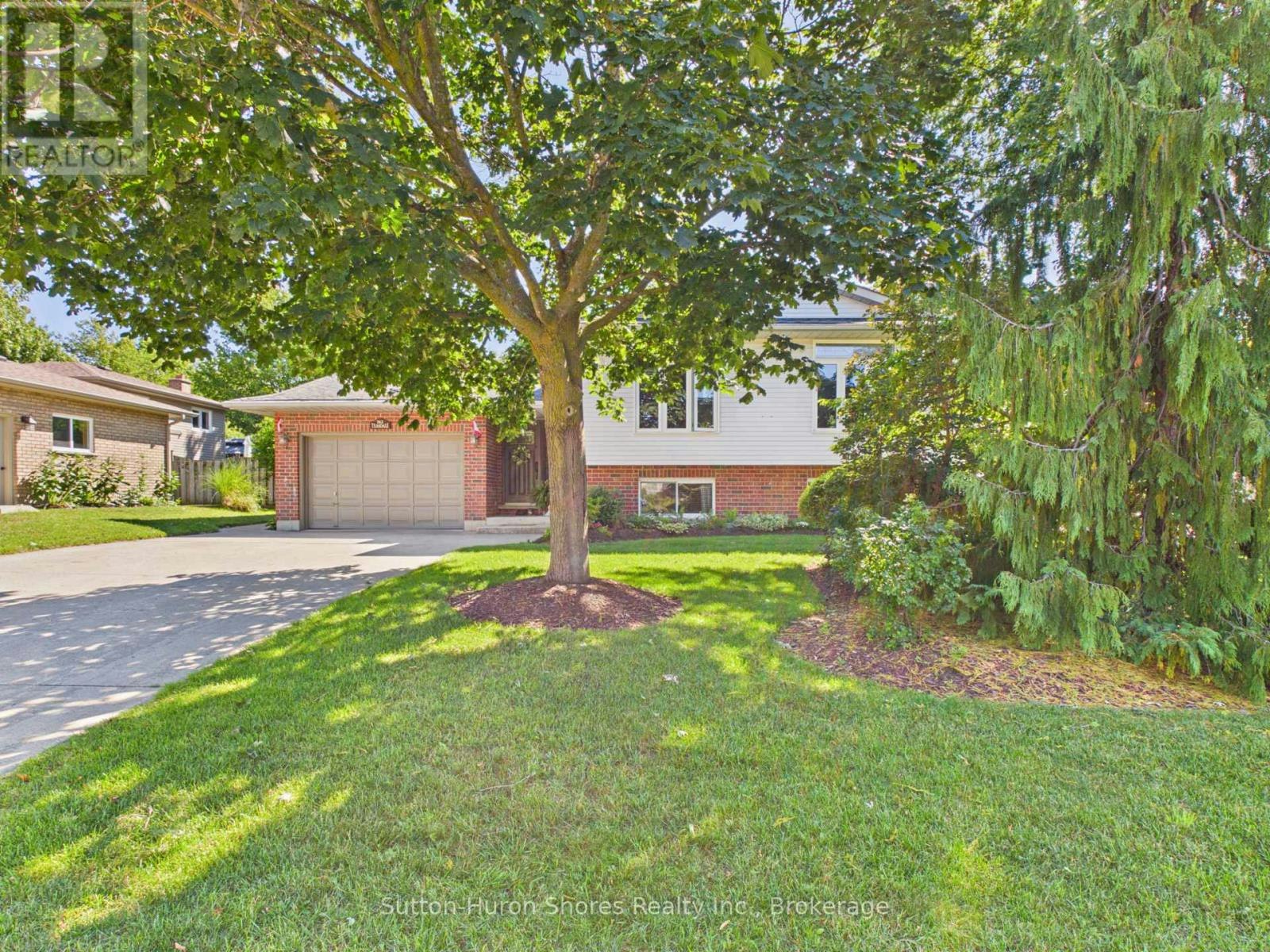 762 Bradford Street, Saugeen Shores, ON, N0H 2C4