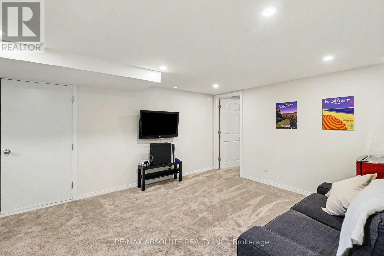 805 Smyth Road, Ottawa, ON, K1G 1P2 - 24