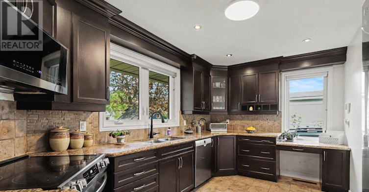 805 Smyth Road, Ottawa, ON, K1G 1P2 - 14