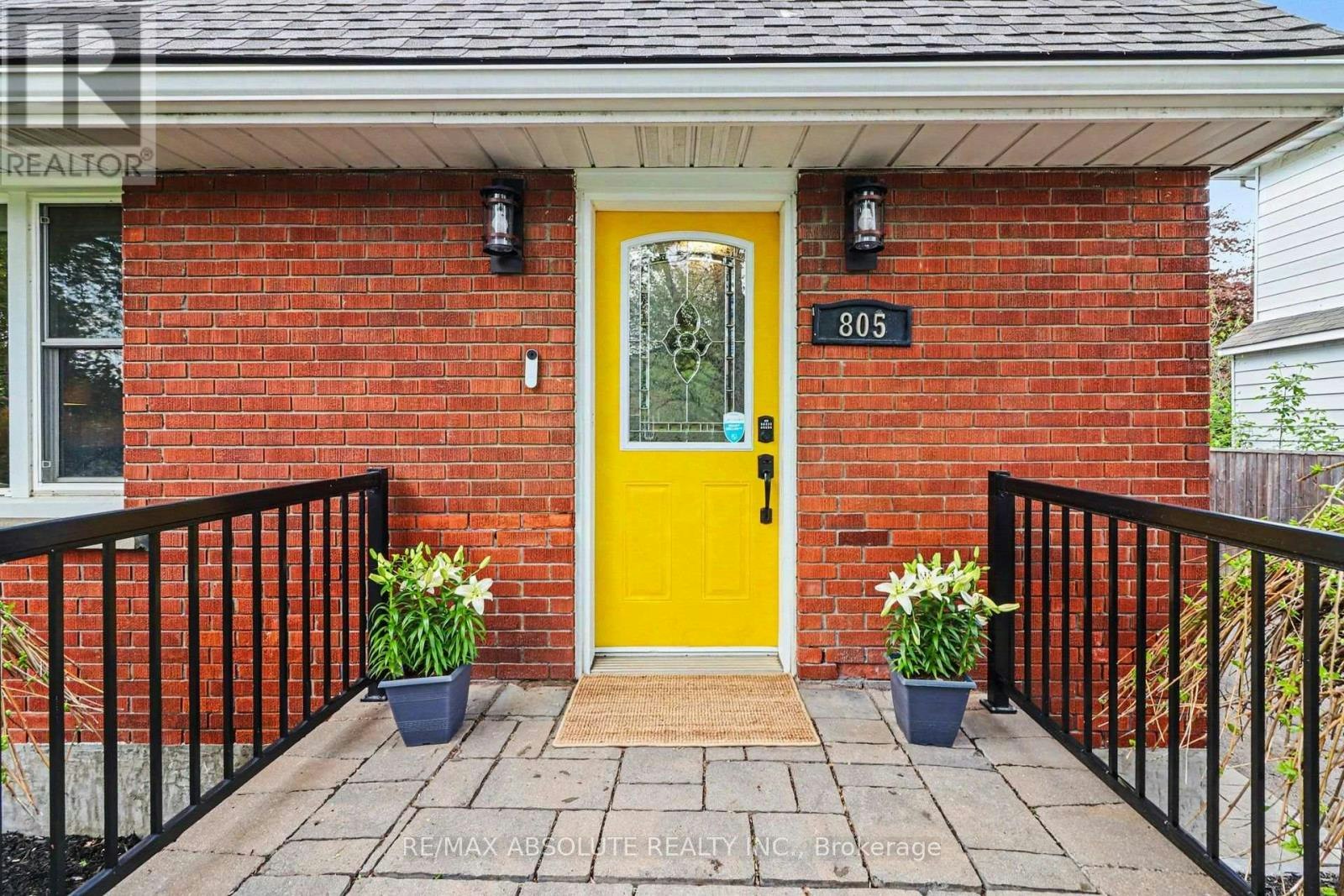 805 Smyth Road, Ottawa, ON, K1G 1P2 - 4