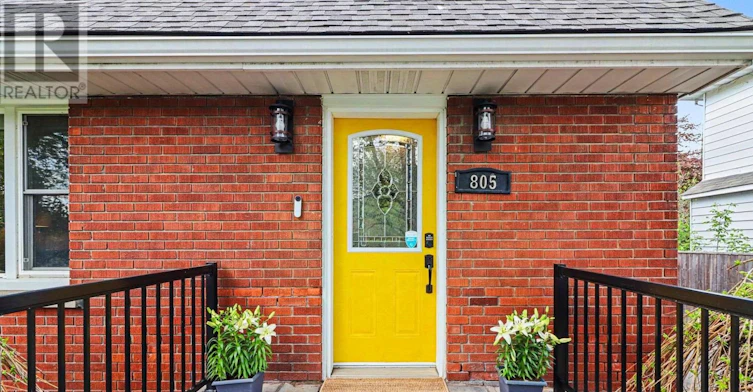 805 Smyth Road, Ottawa, ON, K1G 1P2 - 4