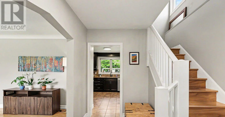 805 Smyth Road, Ottawa, ON, K1G 1P2 - 6
