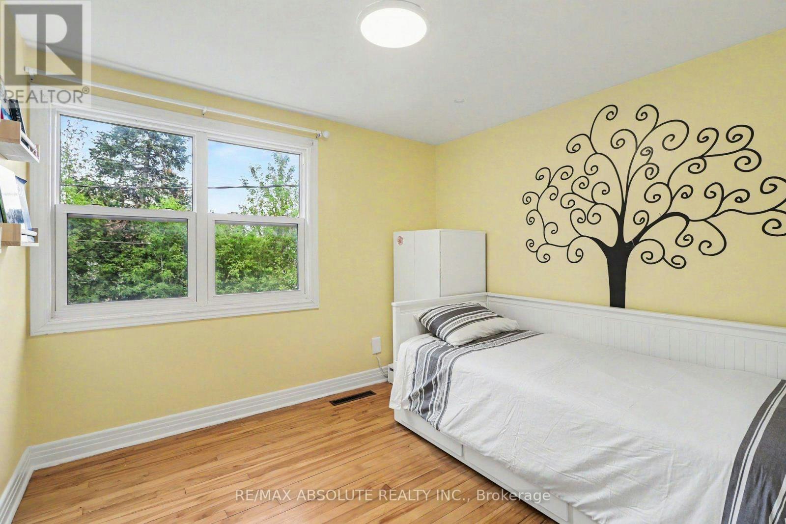 805 Smyth Road, Ottawa, ON, K1G 1P2 - 22