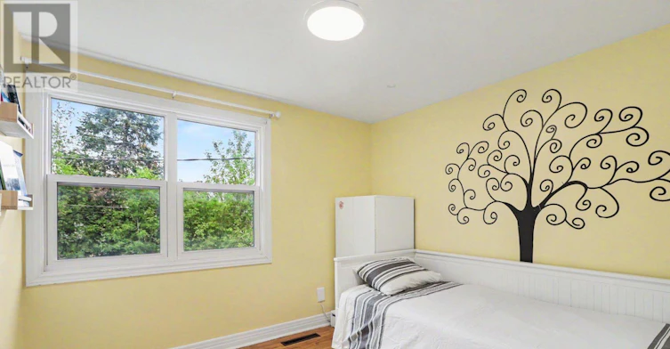 805 Smyth Road, Ottawa, ON, K1G 1P2 - 22