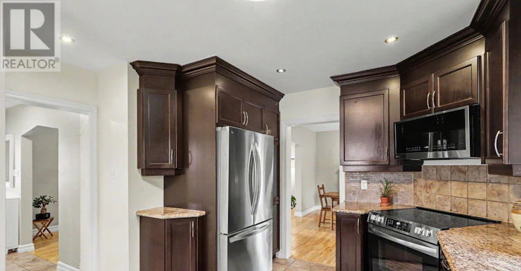 805 Smyth Road, Ottawa, ON, K1G 1P2 - 15