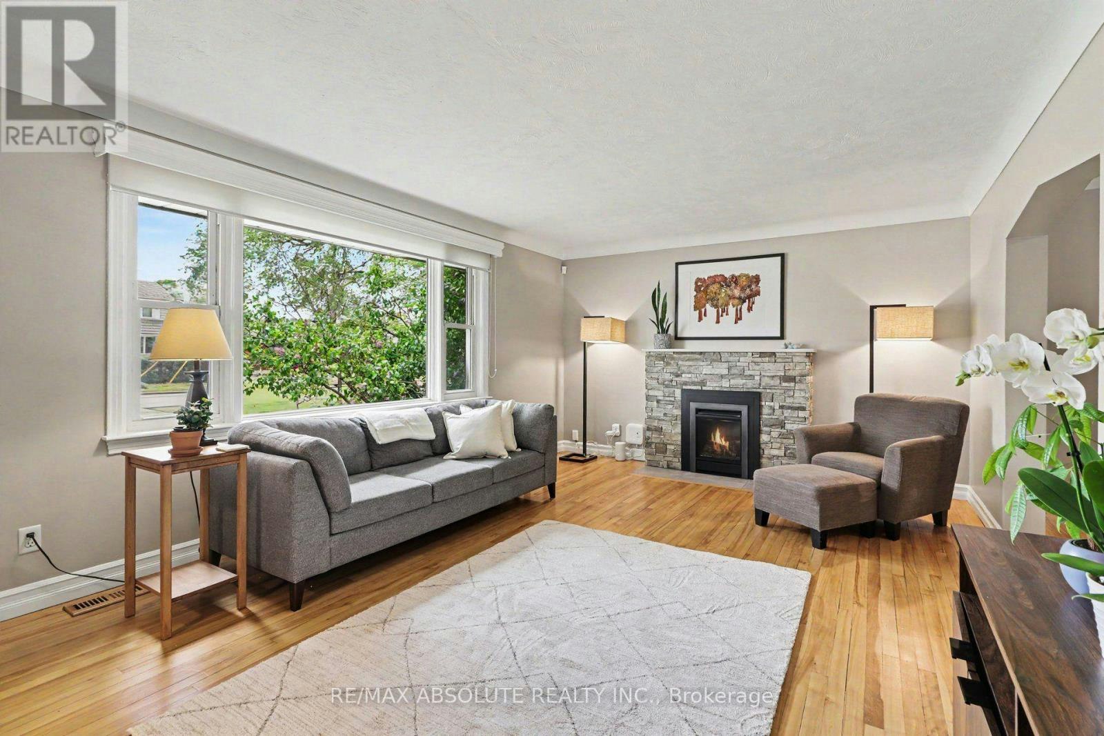 805 Smyth Road, Ottawa, ON, K1G 1P2 - 8