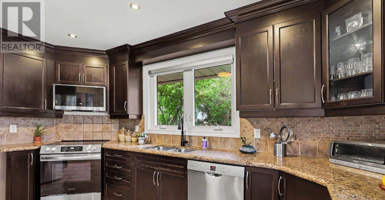 805 Smyth Road, Ottawa, ON, K1G 1P2 - 16