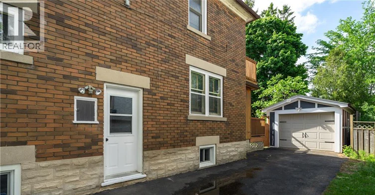 Upper-64 Highland Road W, Kitchener, ON, N2M 3B5 - 3