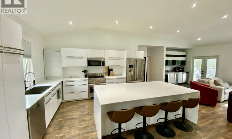 837 Prospect Avenue