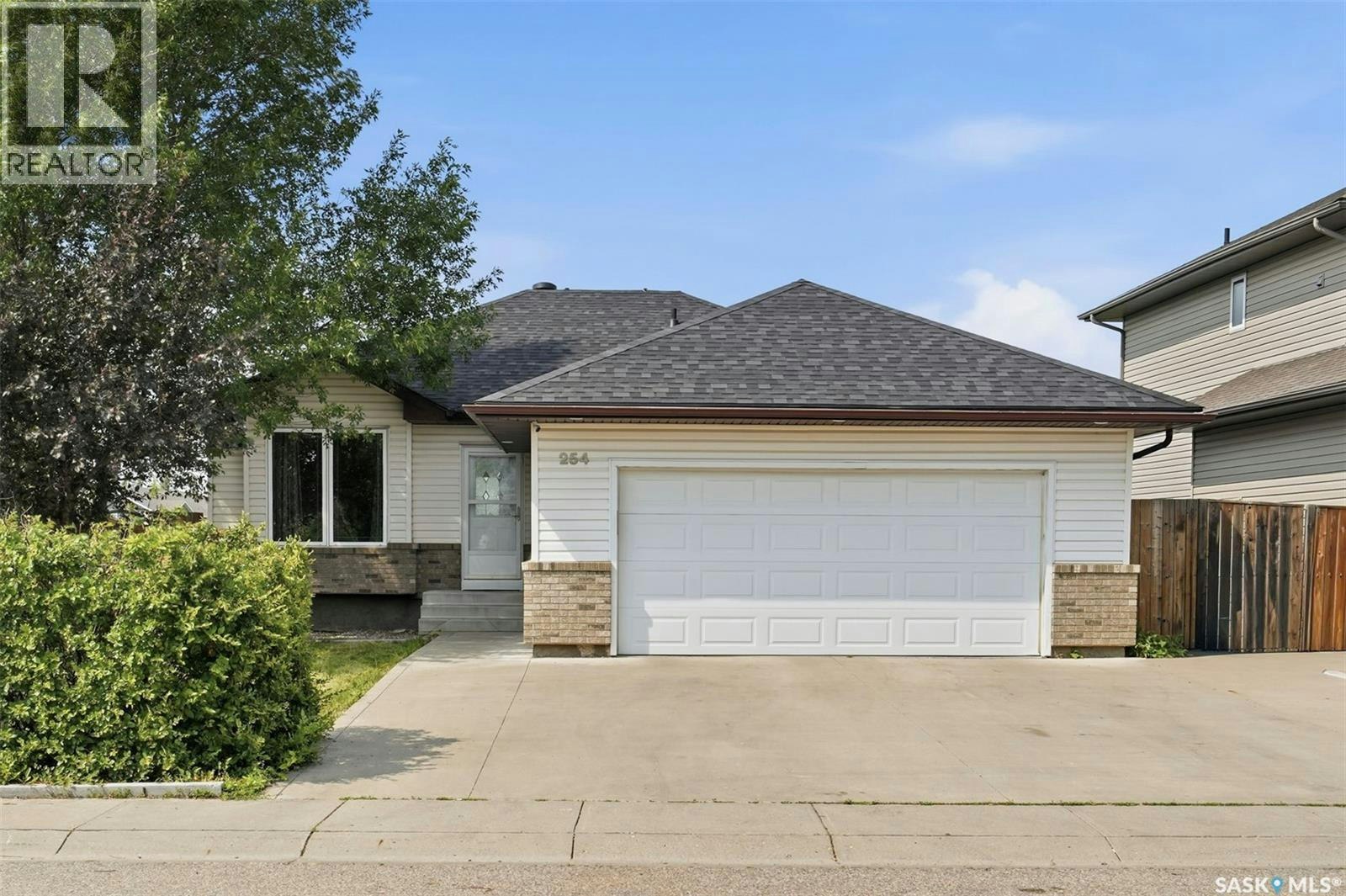 254 Denham Crescent, Saskatoon, SK, S7R 1E8