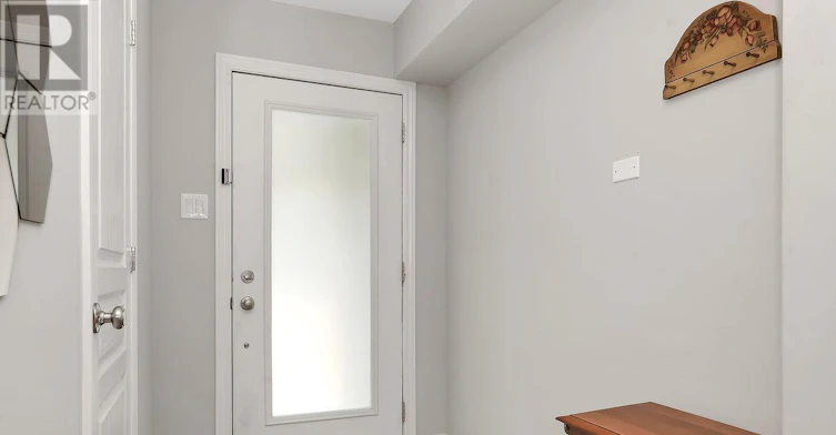 216 Dragonfly Walk, Ottawa, ON, K1W 0J8 - 2