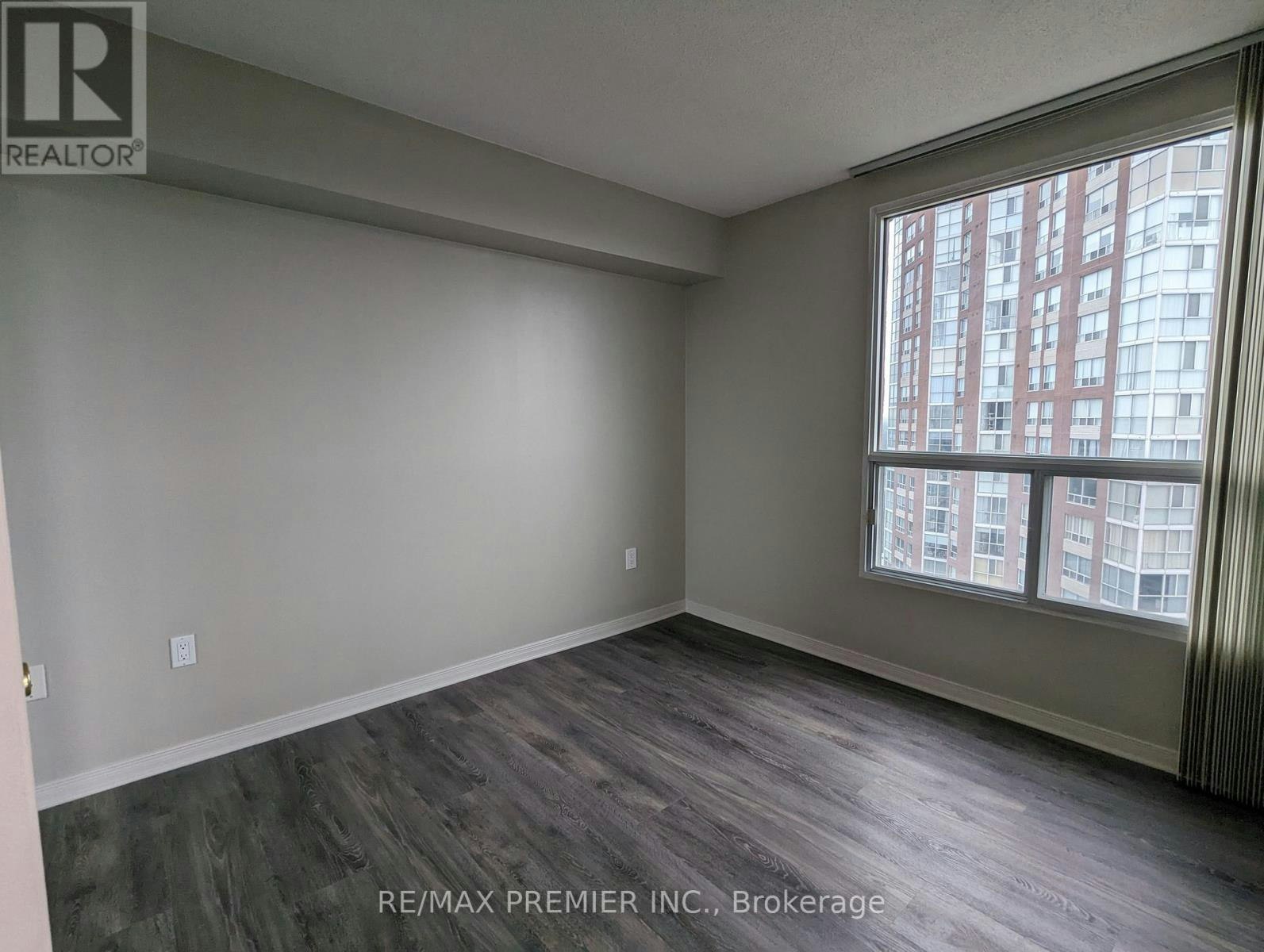 2809-5 Concorde Place, Toronto, ON, M3C 3M8 - 21