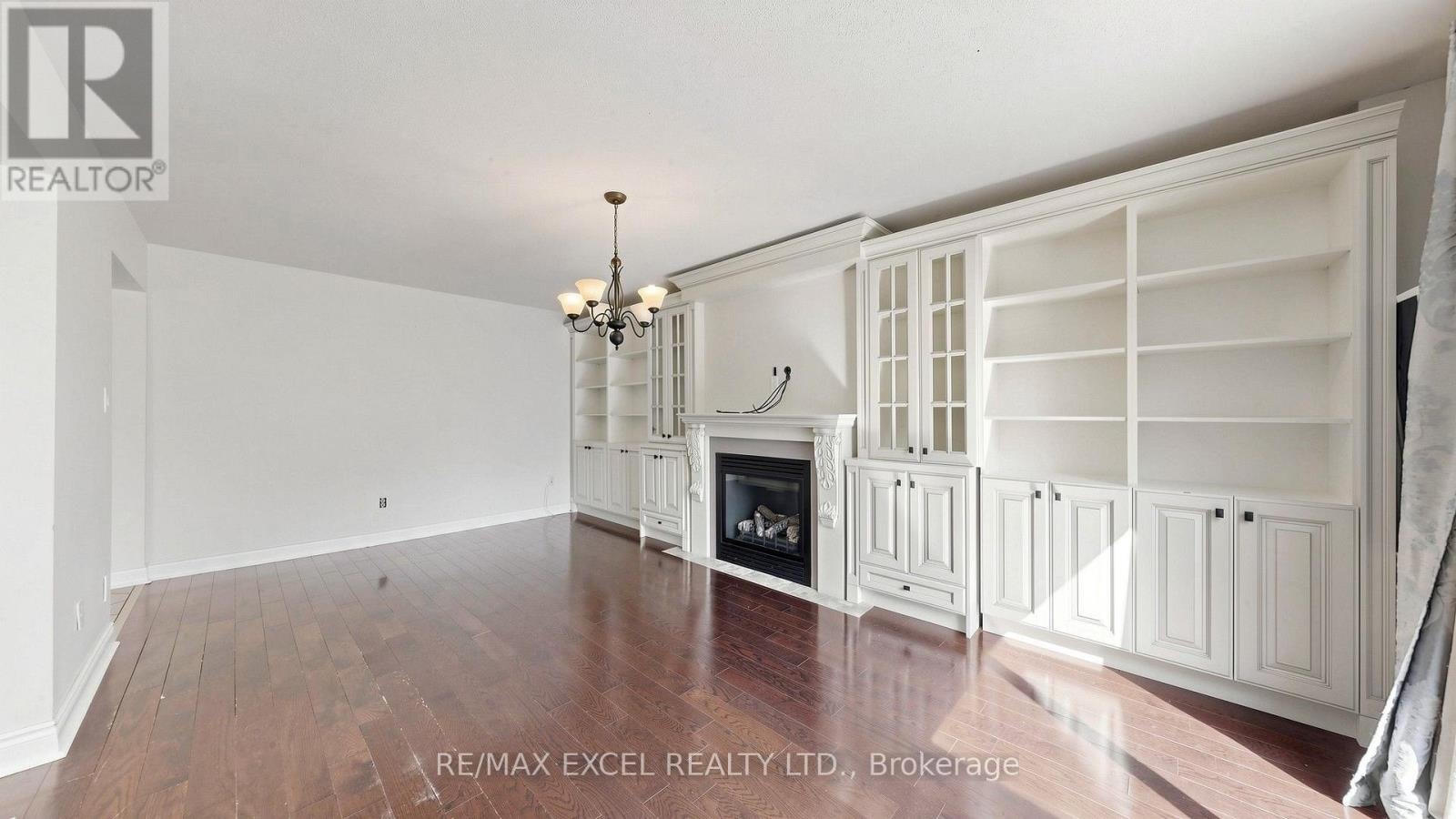 21 Mary Gapper Crescent, Richmond Hill, ON, L4C 7L9 - 7