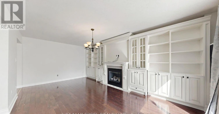 21 Mary Gapper Crescent, Richmond Hill, ON, L4C 7L9 - 7