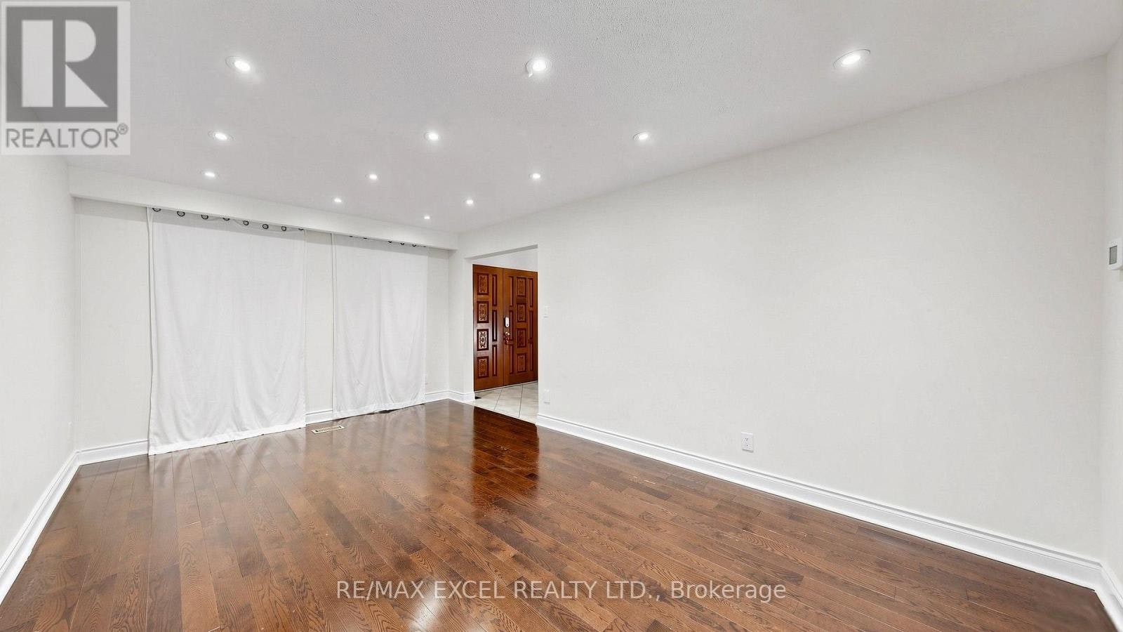 21 Mary Gapper Crescent, Richmond Hill, ON, L4C 7L9 - 26