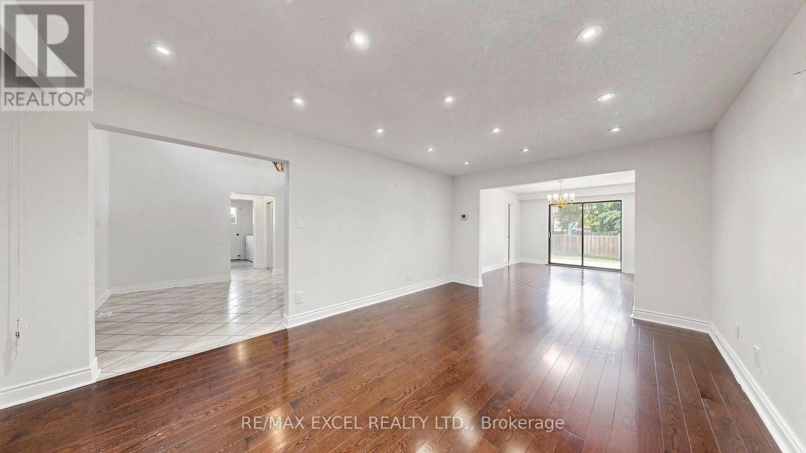 21 Mary Gapper Crescent, Richmond Hill, ON, L4C 7L9 - 23