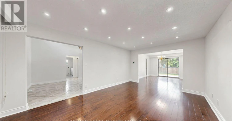 21 Mary Gapper Crescent, Richmond Hill, ON, L4C 7L9 - 23