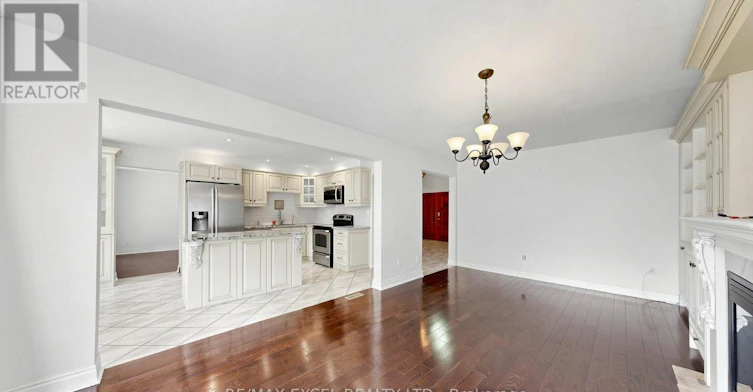 21 Mary Gapper Crescent, Richmond Hill, ON, L4C 7L9 - 8