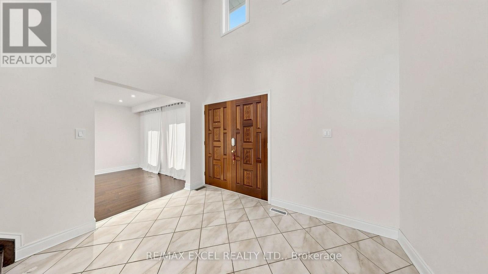 21 Mary Gapper Crescent, Richmond Hill, ON, L4C 7L9 - 28