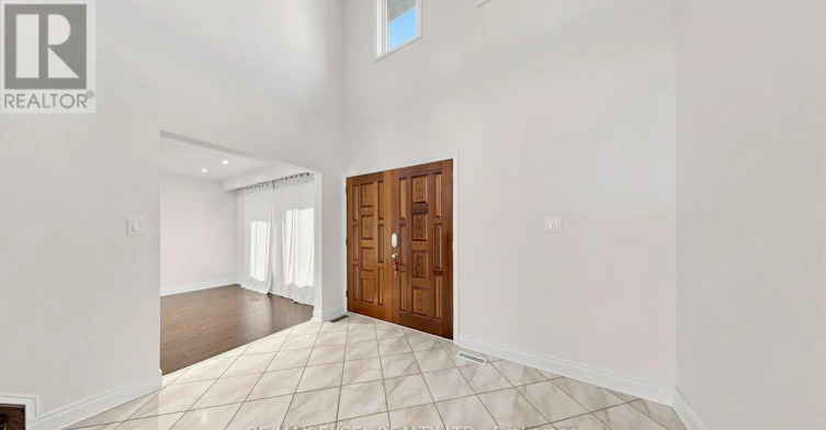 21 Mary Gapper Crescent, Richmond Hill, ON, L4C 7L9 - 28