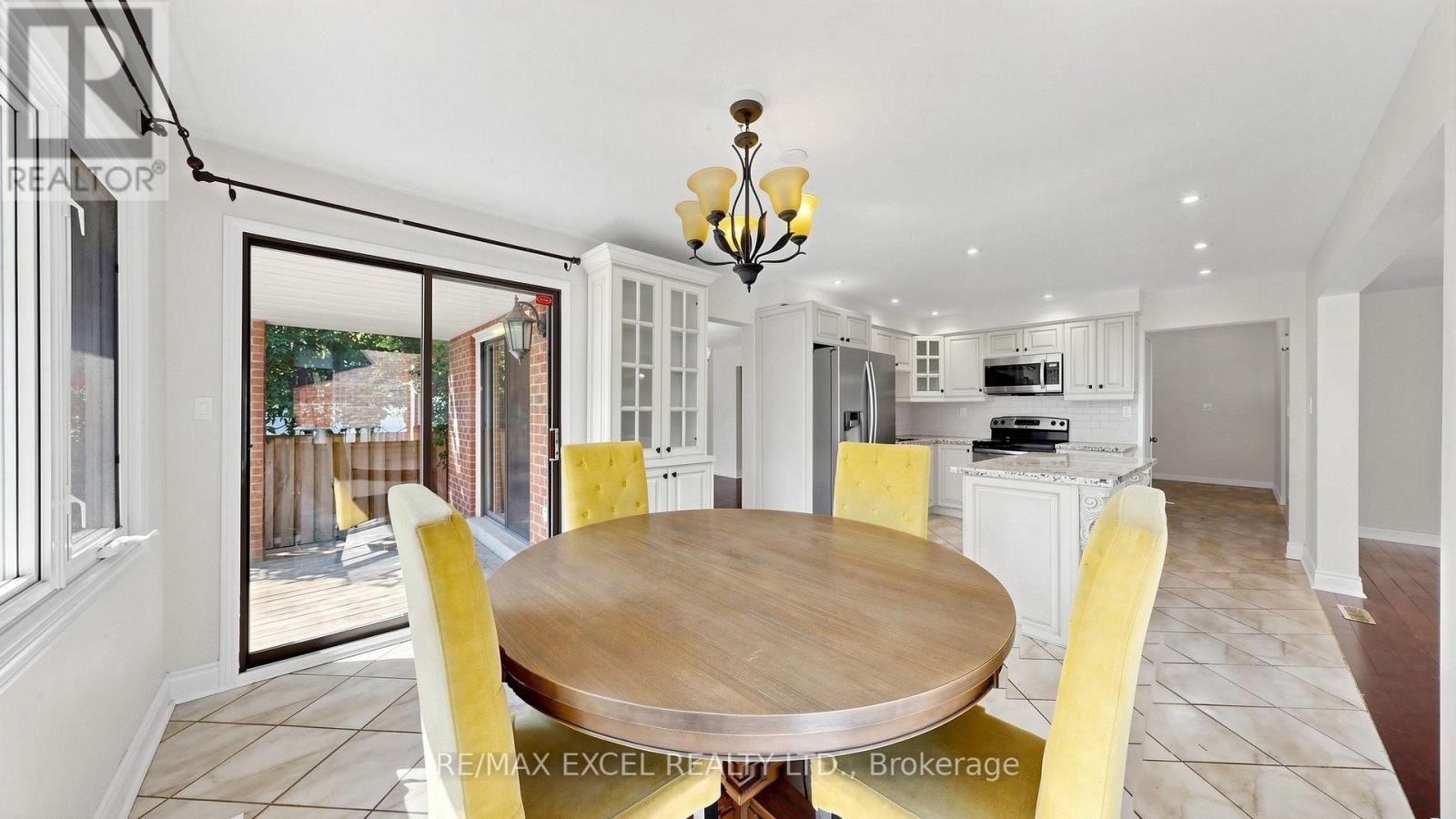 21 Mary Gapper Crescent, Richmond Hill, ON, L4C 7L9 - 15