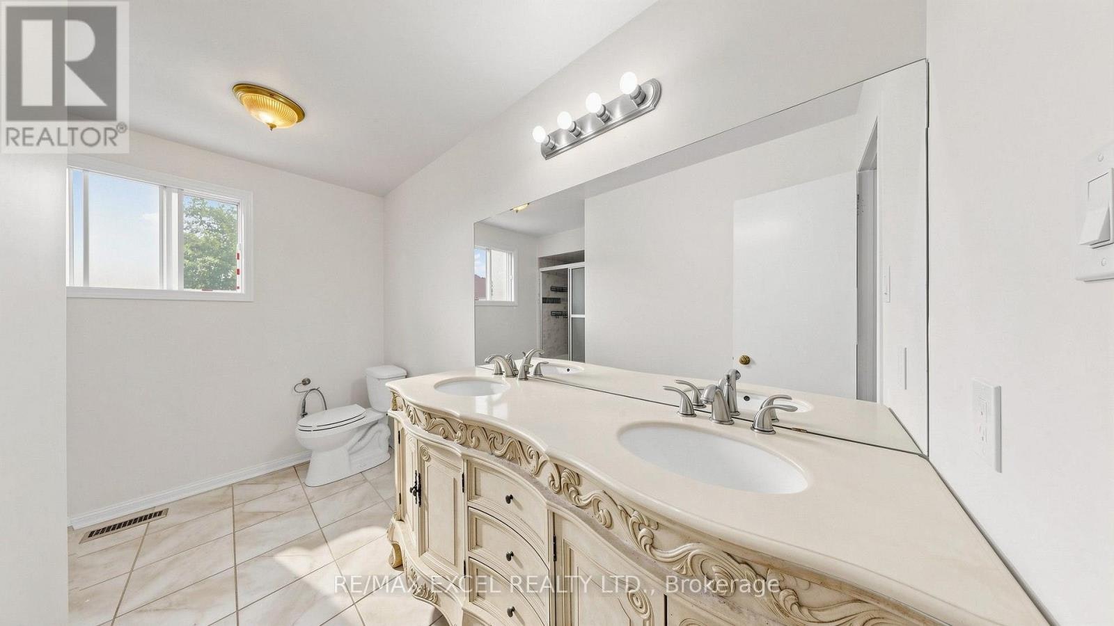 21 Mary Gapper Crescent, Richmond Hill, ON, L4C 7L9 - 36